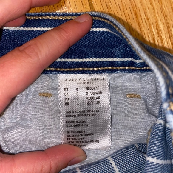 American Eagle Mom Jeans Size 0 - Picture 5 of 6
